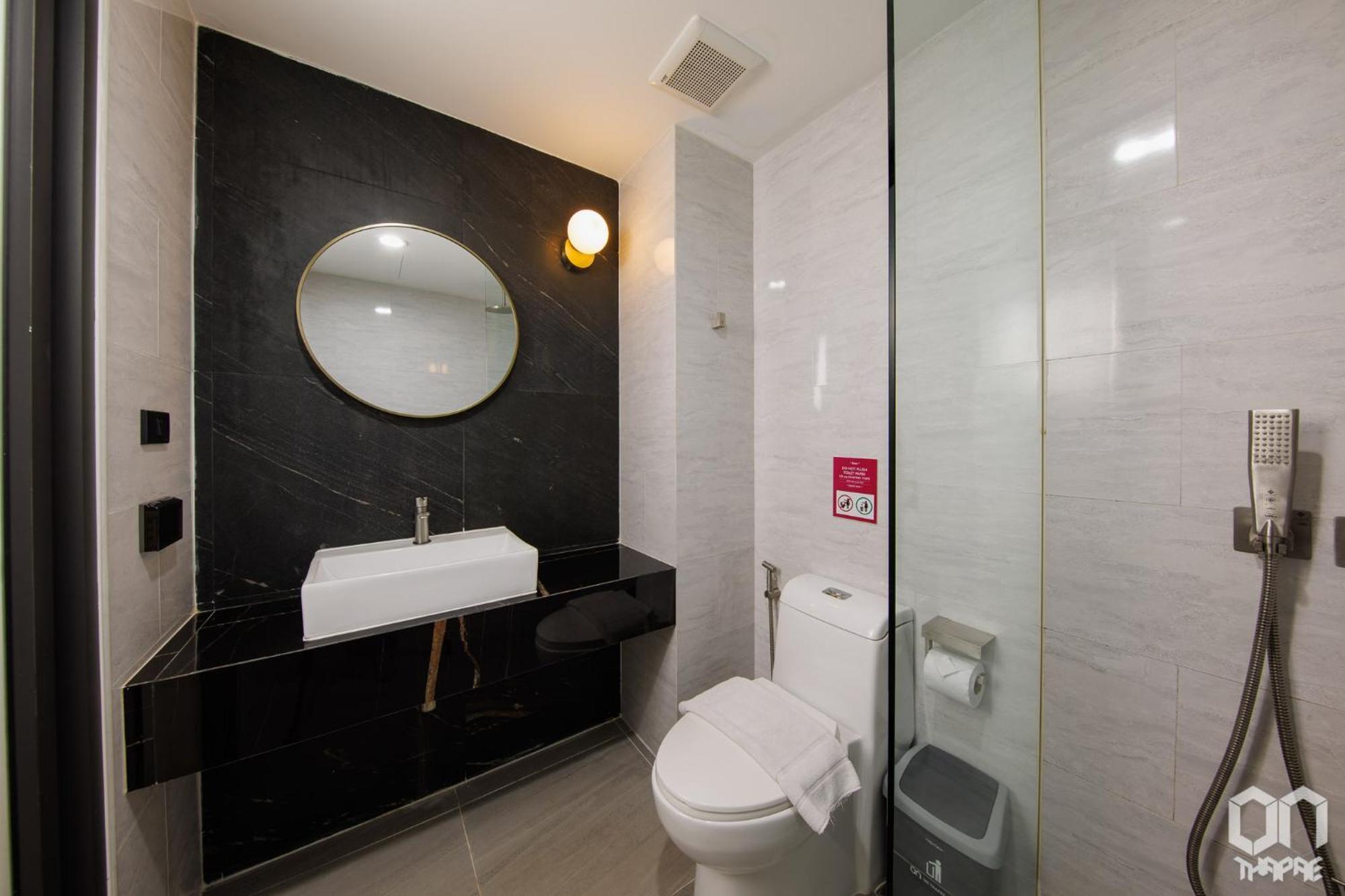 On Thapae Gate Chiangmai Hotel Чиангмай Екстериор снимка