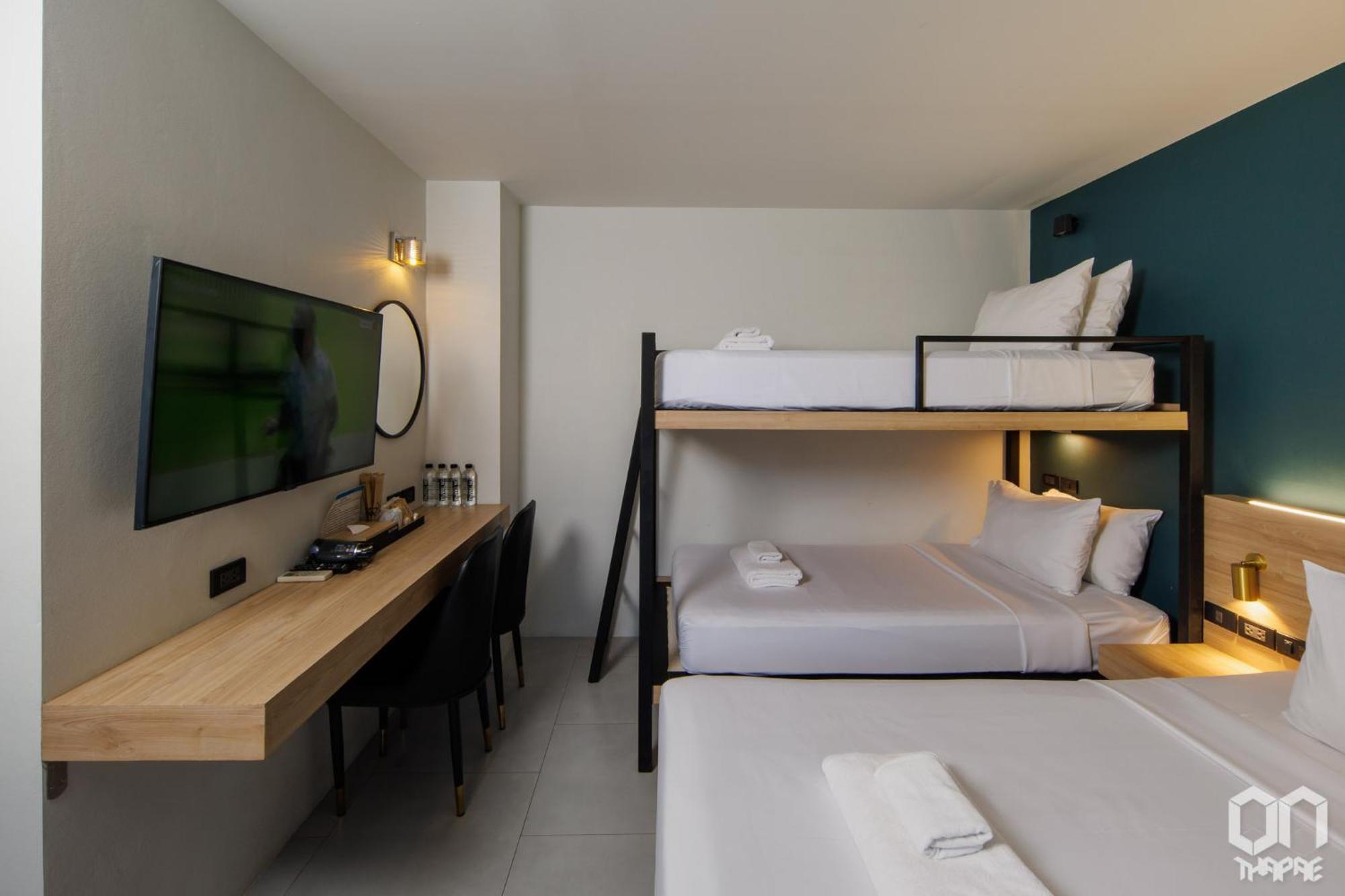 On Thapae Gate Chiangmai Hotel Чиангмай Екстериор снимка
