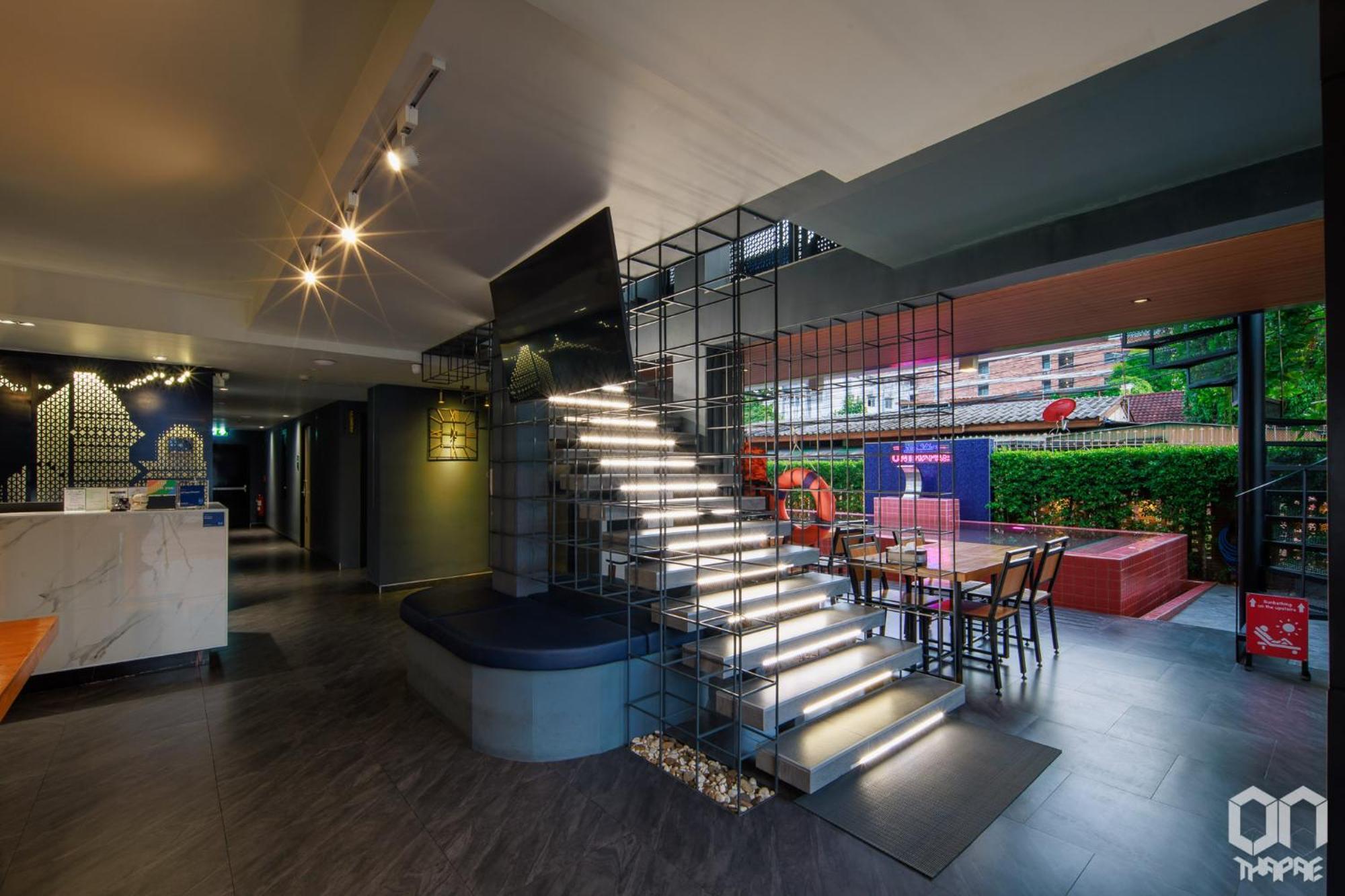 On Thapae Gate Chiangmai Hotel Чиангмай Екстериор снимка