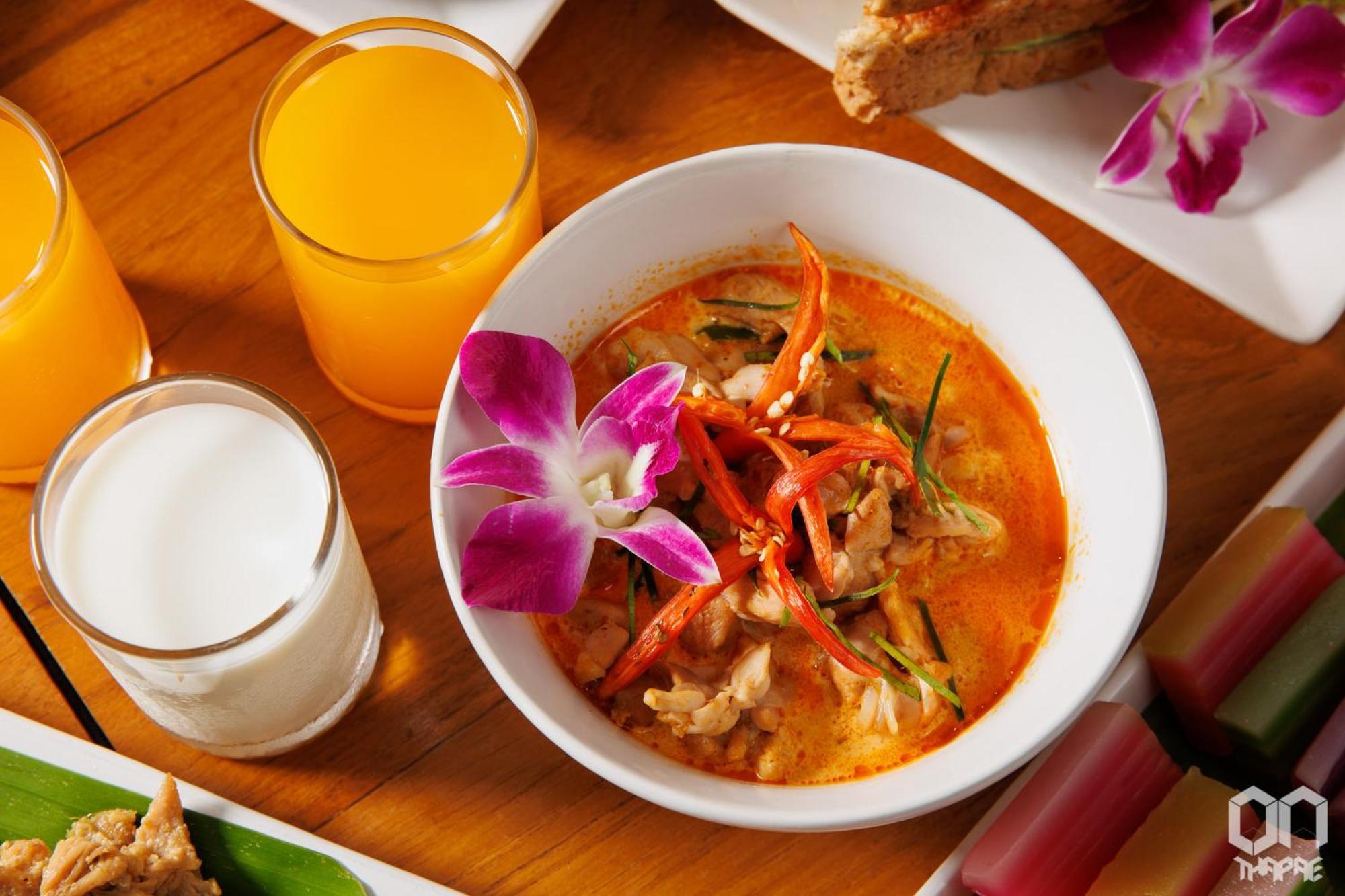 On Thapae Gate Chiangmai Hotel Чиангмай Екстериор снимка